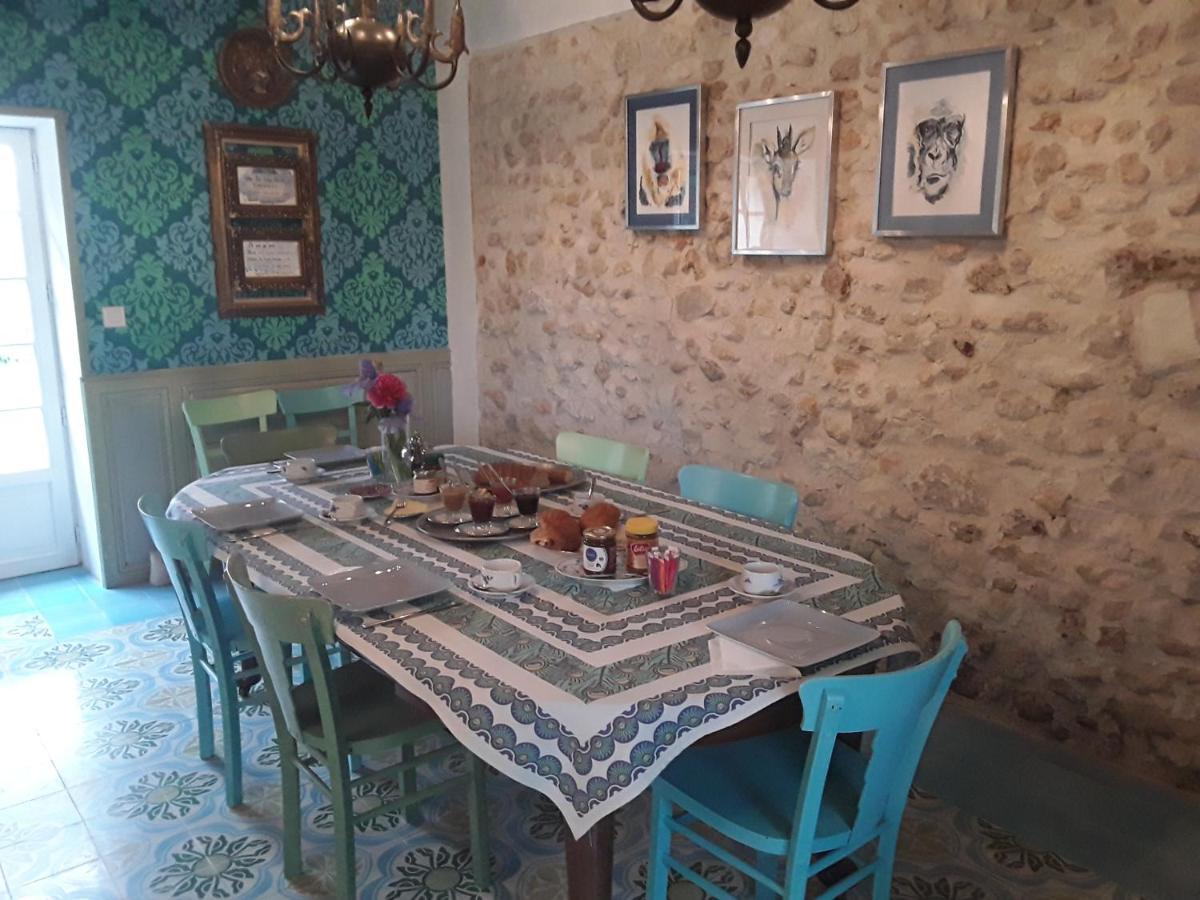 Bed and Breakfast 'La Menagerie' Chateauvieux  Екстер'єр фото