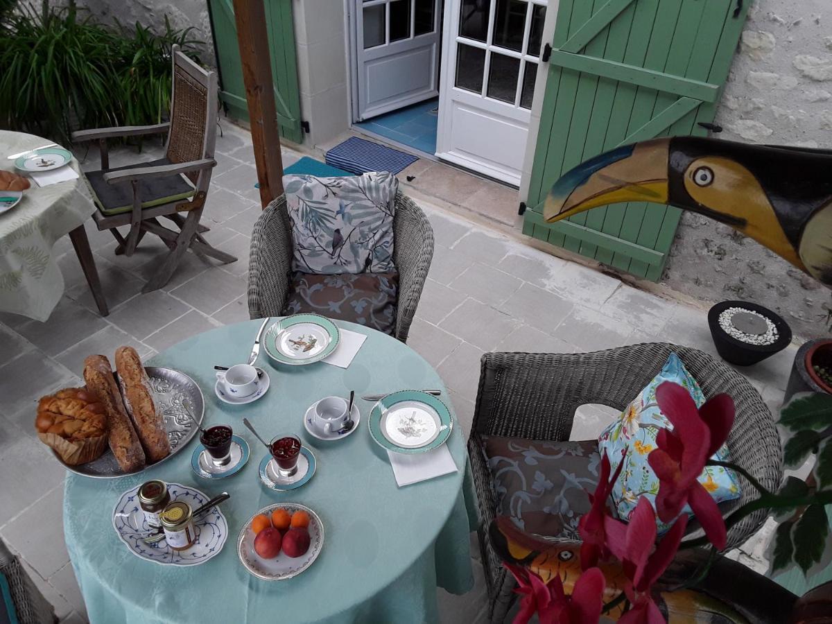 Bed and Breakfast 'La Menagerie' Chateauvieux  Екстер'єр фото