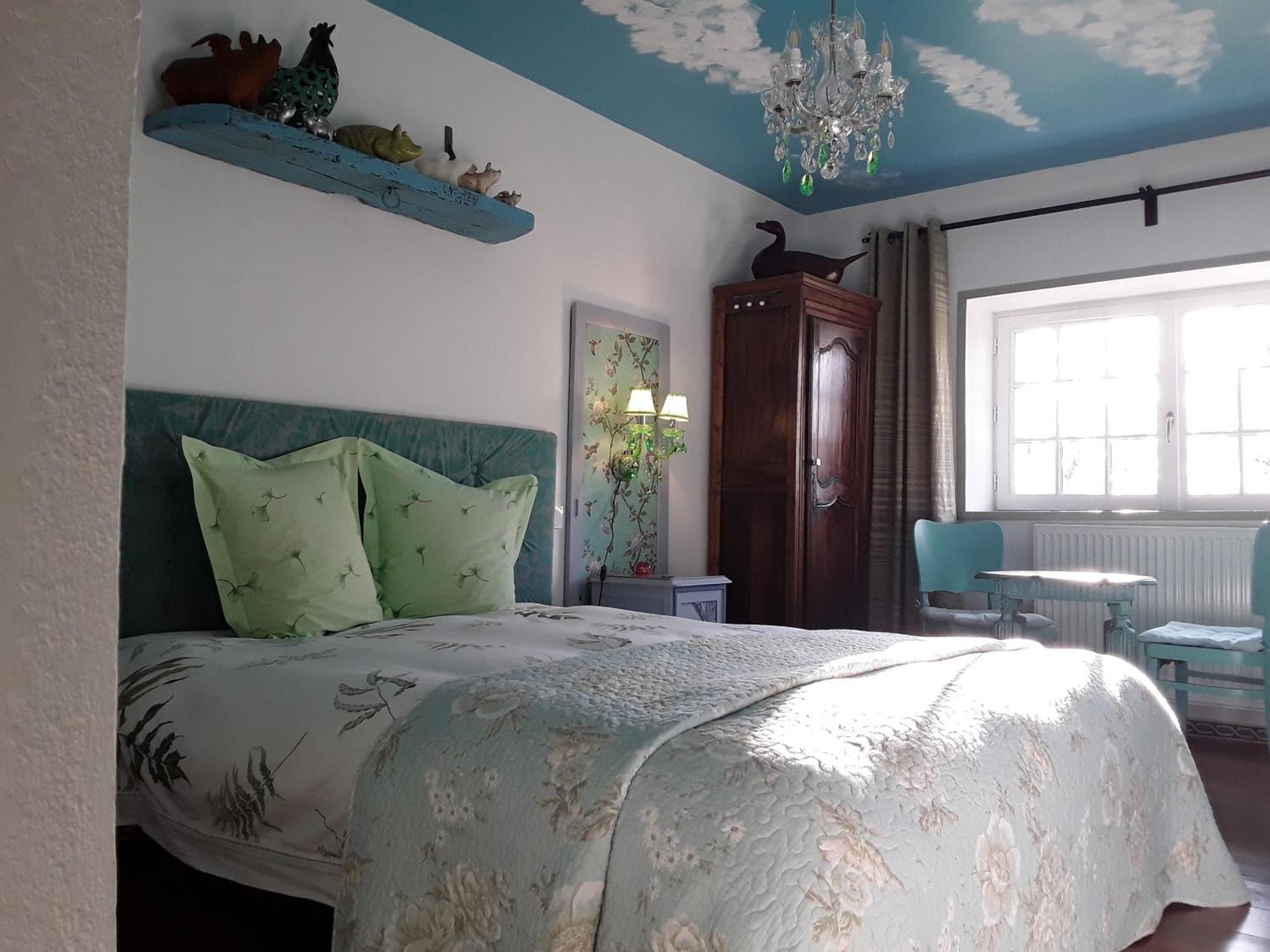 Bed and Breakfast 'La Menagerie' Chateauvieux  Номер фото